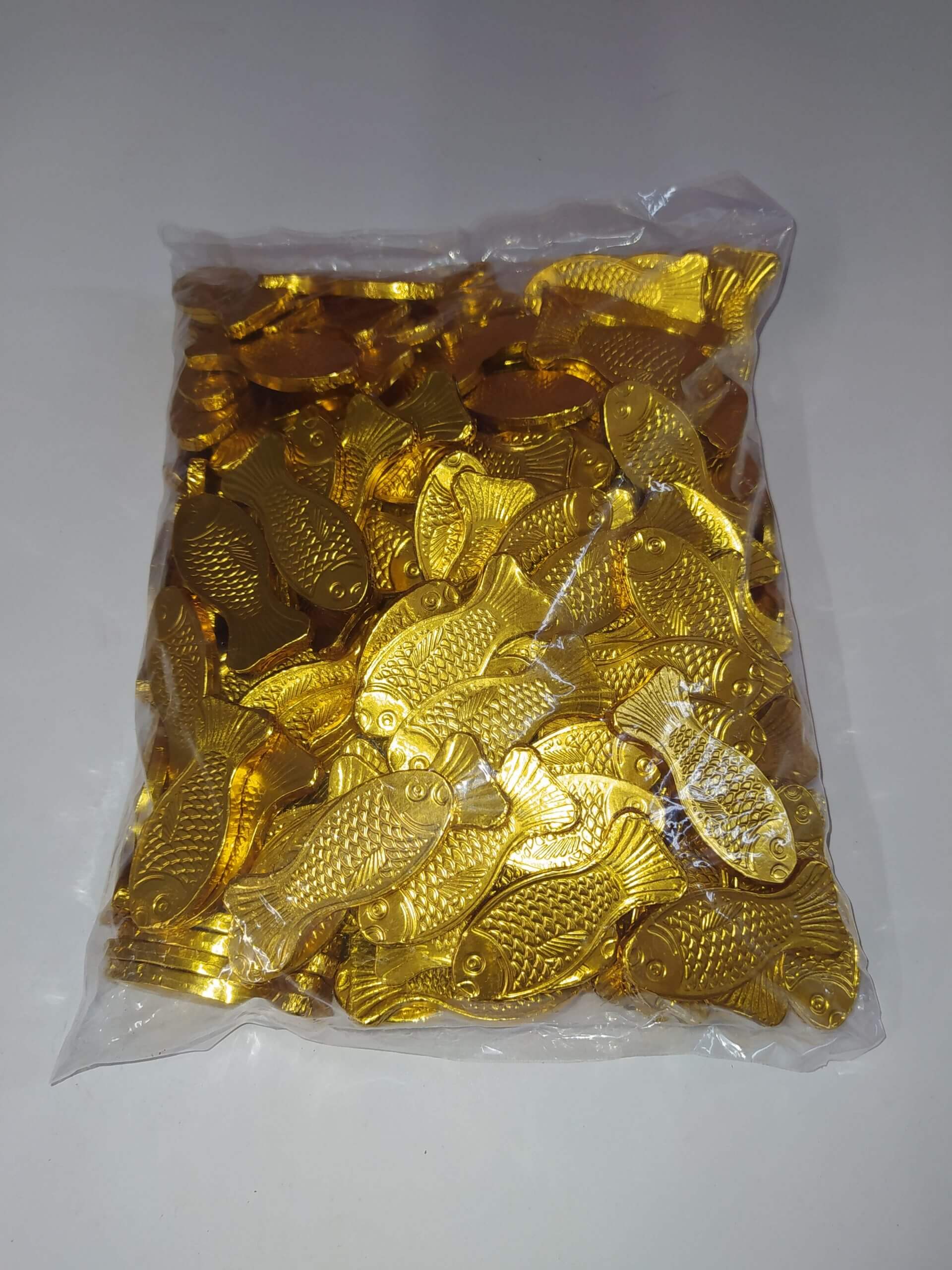 ממתק בטעם שוקולד דגים זהב 1 ק”ג מטבעות